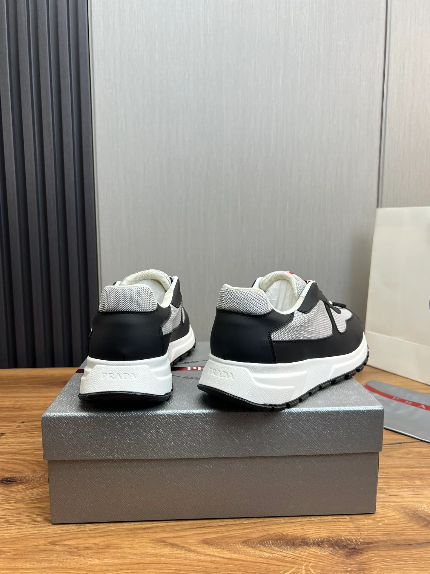 Men's shoes 💰540💰 [PRADA] Men's shoes are popular in the counter, official website is synchronized, 1 high-quality shipment ✔️Original fly-woven cowhide + cowhide lining, 1🆚1 replica, original sole, 38-45 (45 customized, non-refundable)